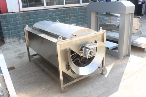 Cleaning And Peeling Machine